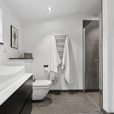 Modern With Sea View And Terrace * Svaneke